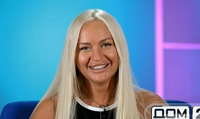 Элина Рахимова продолжает дразнить Кристину Лясковец Элина Рахимова продолжает дразнить Кристину Лясковец