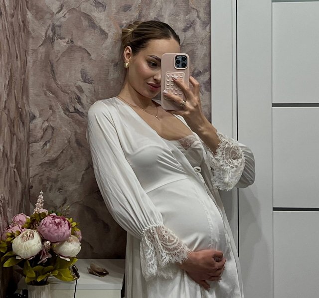 Виктория Салибекова хочет дочку, но чувствует, что будет сын
