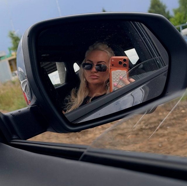 Элина Рахимова вспомнила о бабушке, которую не видела 3 года