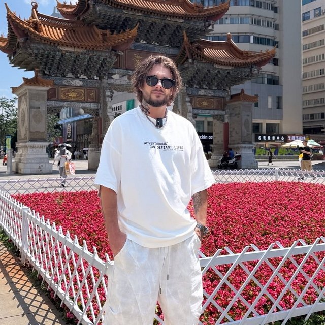 Евгений Ромашов привёл в порядок бороду и причёску Евгений Ромашов привёл в порядок бороду и причёску