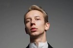 Зрители Дома-2 не хотят смотреть на целующихся Рышковского и Ермакову