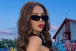 Клава Безверхова приехала на поляну, чтобы выбрать себе парня?