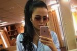Виктория Романец собирает чемоданы