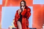 Бузова больше не в силах держать себя в руках на публике